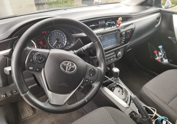 Toyota Corolla cena 46900 przebieg: 190000, rok produkcji 2014 z Morąg małe 121